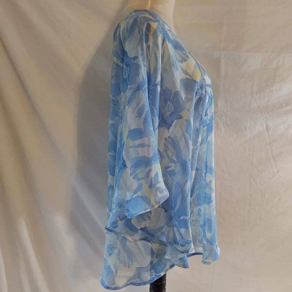 Women's Ruby Red Flowy Poncho Style Blue & White Floral Top Size 1X - Picture 4 of 6